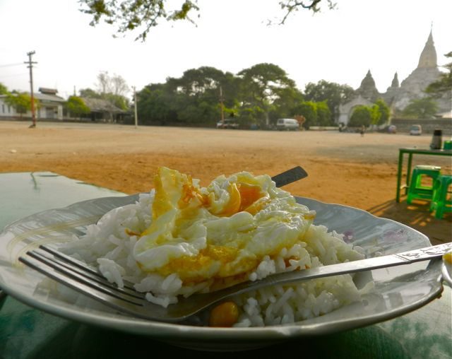 Burmese Cuisine: Breakfast_Egg and Rice Temple
