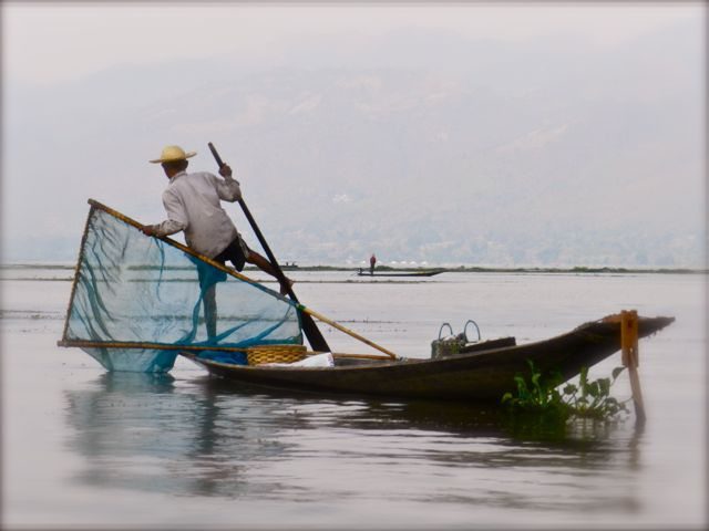The disappointing truth about Inle Lake (With Video)