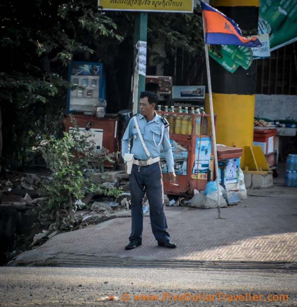 Traffic cop Sihanoukville - scams in cambodia