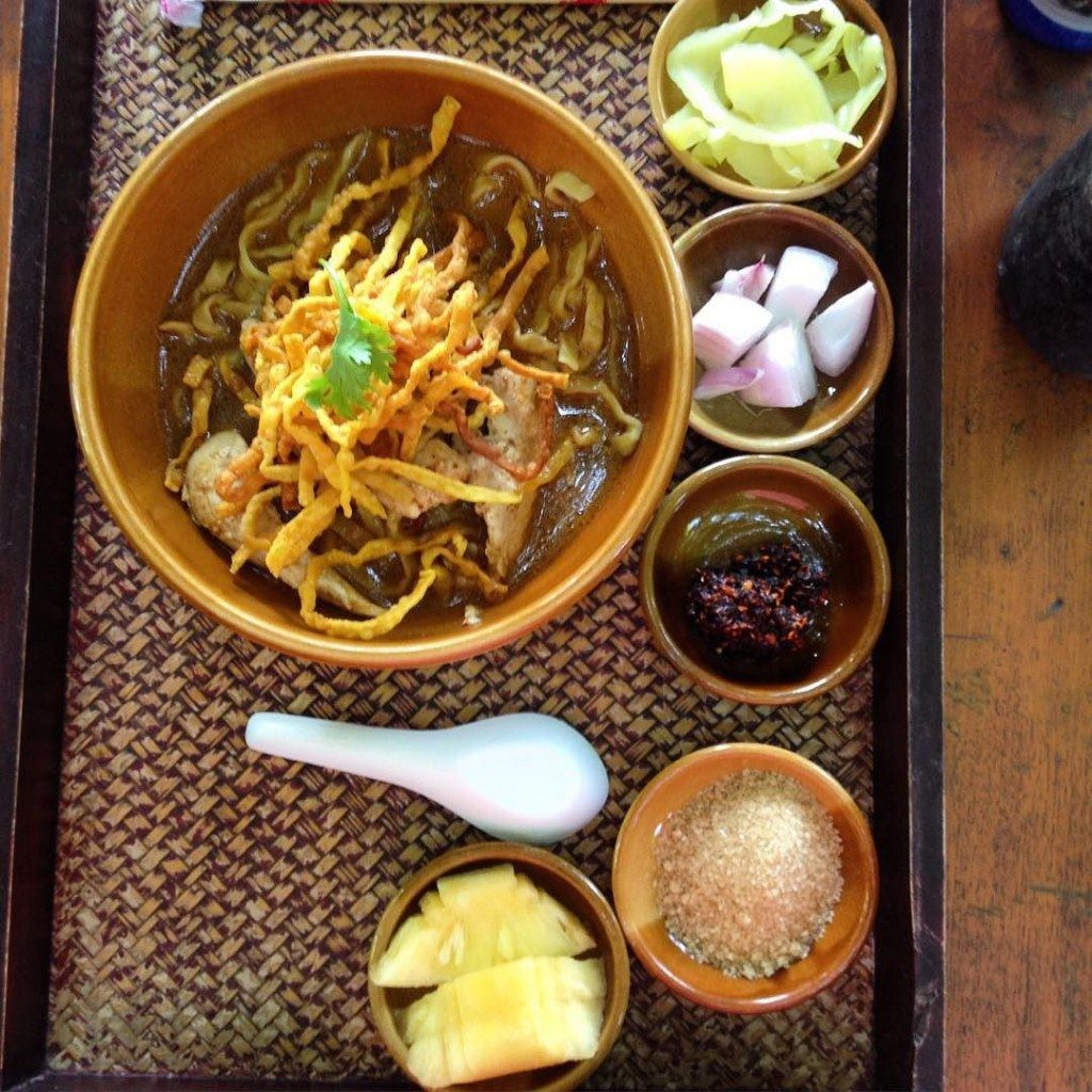 foods around the world - khao soi
