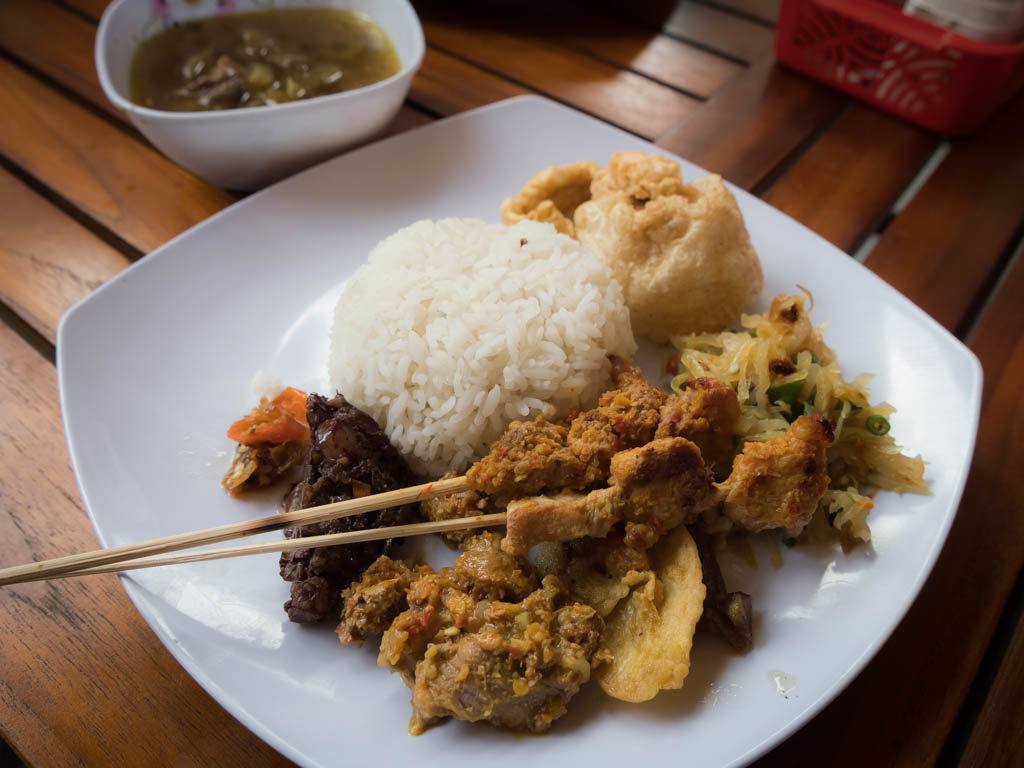 Bali Food Guide | Best Bali Restaurants & Traditional Balinese Food: babi guling (Suckling Pig)
