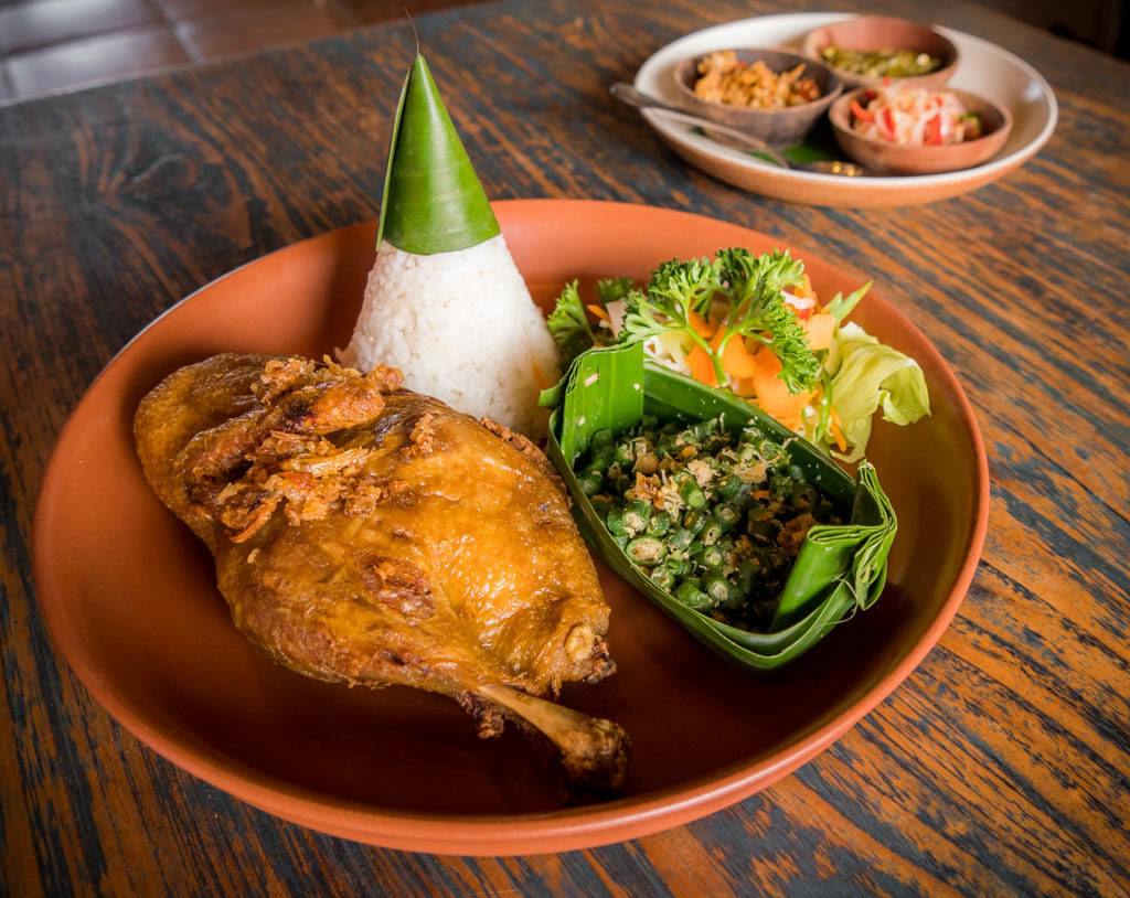 Bali Food Guide | Best Bali Restaurants & Traditional Balinese Food: Bebek Goreng