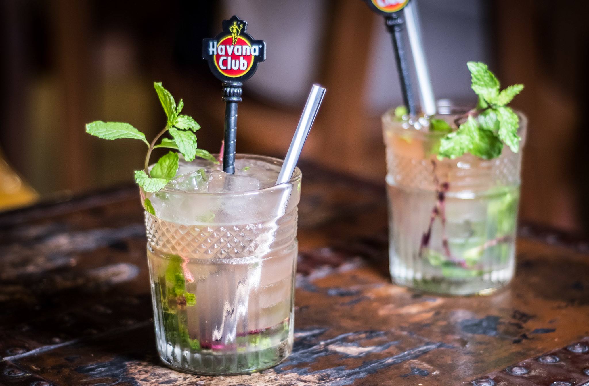 28 Cuban Drinks + The History Of The Mojito & Daiquiri | Cuban Cocktails