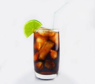 Cuban Drinks / Cuban Cocktails / The History Of The Mojito & Daiquiri: The Cuba Libre Drink