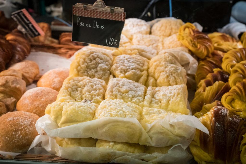 What To Eat In Lisbon: Pao de Deus (Bread of God)