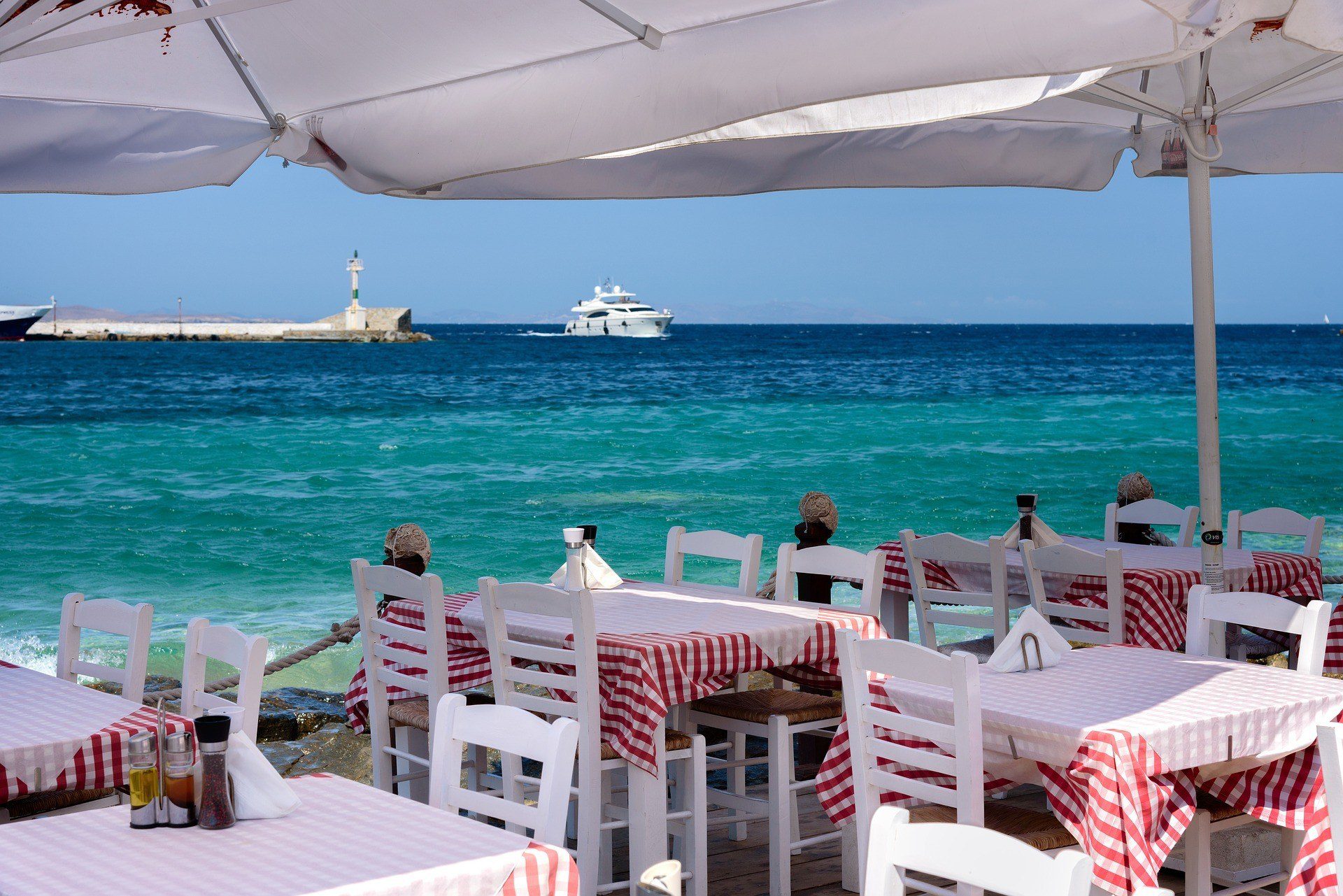 What and Where to Eat in Mykonos Greece – Best Mykonos Restaurants + Mykonos Food Guide