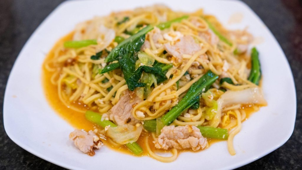 Khmer Noodle (Nom banh chok). Wet breakfast noodle | Cambodian Dishes